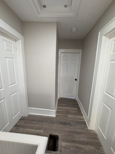 Building Photo - 541 W Auburn Ave