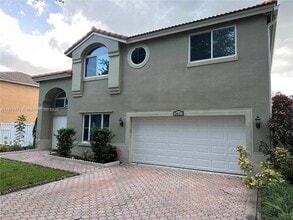 Building Photo - 2611 Regalia Way