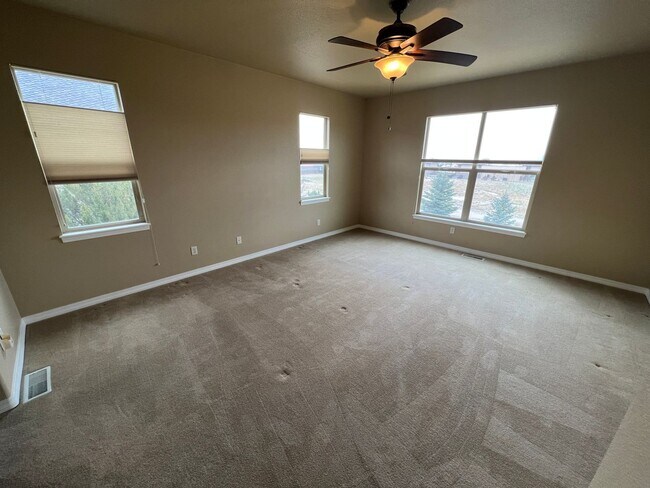 Building Photo - Spacious Ranch Style in Flying Horse with INCREDIBLE VIEWS of Pikes Peak!