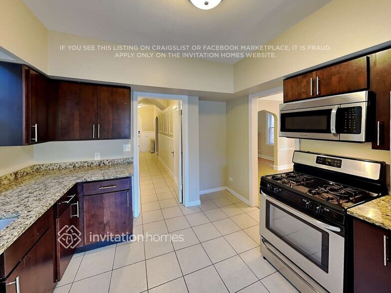 Building Photo - 1636 N Nashville Ave