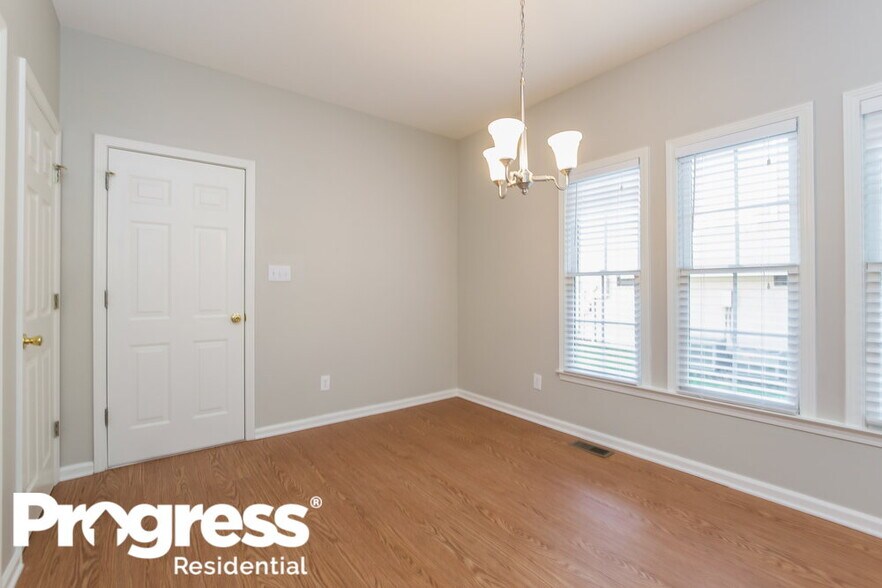 Building Photo - 4527 Avion Park