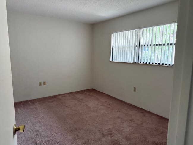 Building Photo - **Move In Special: 1/2 off 2nd month's rent!** Spacious 2bd/2ba home for rent!