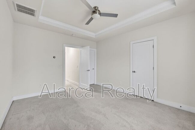 Building Photo - 2727 Grand Union Way