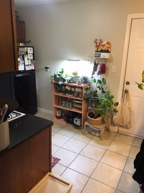 Building Photo - 28 Fleet St