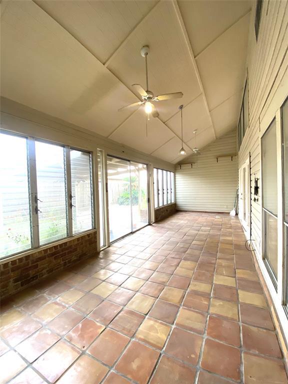 Building Photo - 14803 El Miranda Dr