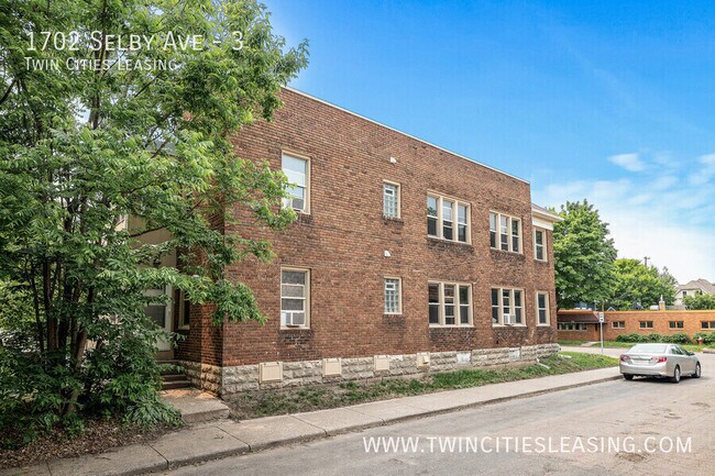 Building Photo - 1702 Selby Ave