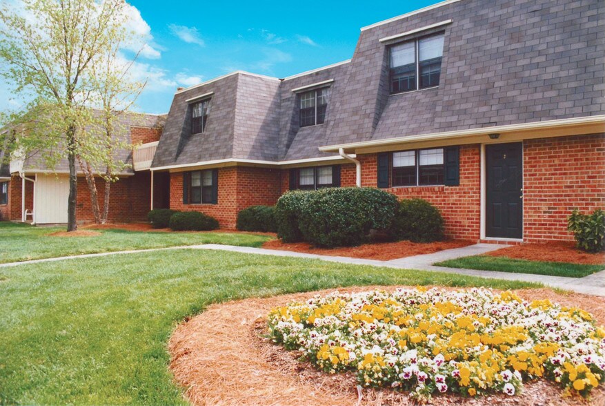 The Brittany 706 Huffman Mill Rd Burlington NC 27215 Apartment Finder