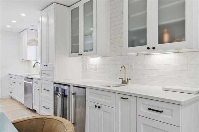 Building Photo - 2130 Cove Trail