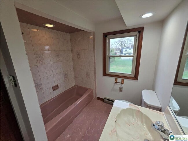 Building Photo - 1645 Mark Twain Cir