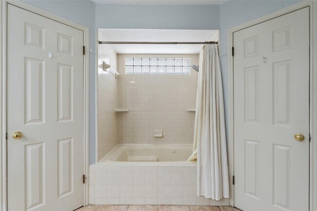 Building Photo - 5614 Bough Ct