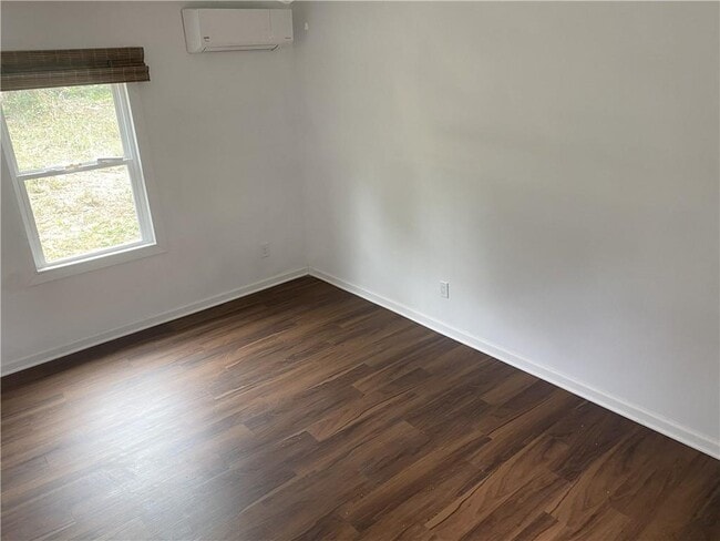 Building Photo - 348 Hortman Ave