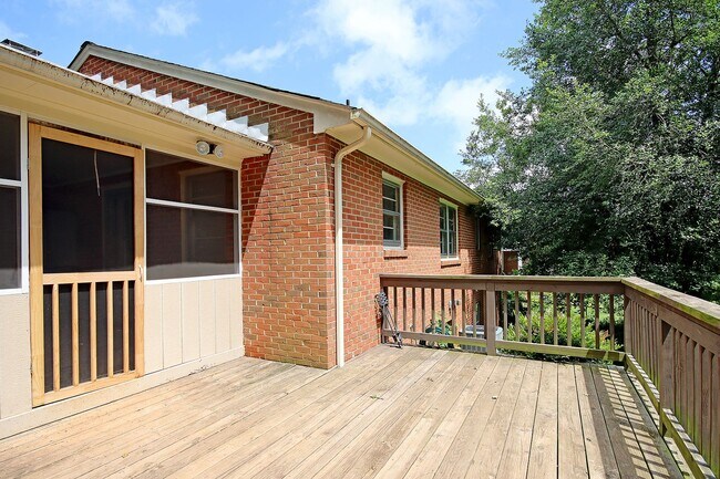 Building Photo - Locust Grove Home With Fenced Yard