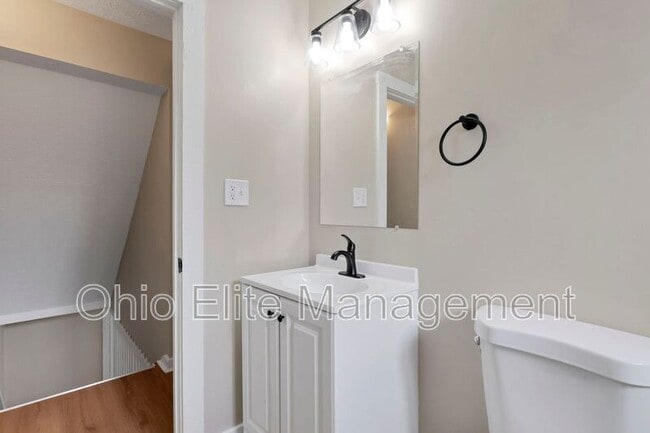 Building Photo - 3092 Grasmere Ave