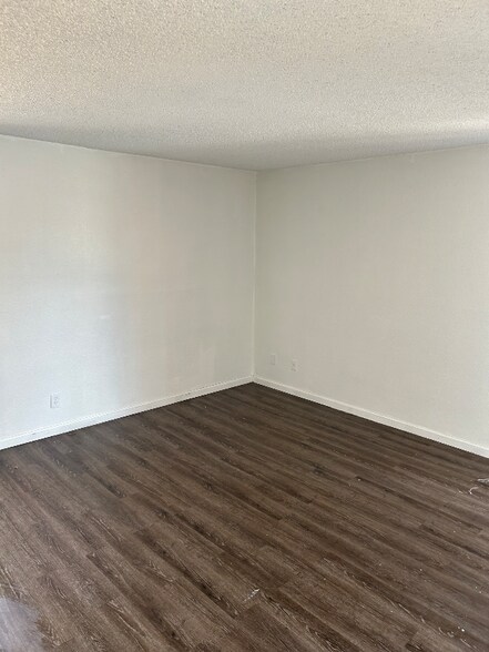 Building Photo - 3810 N Maryvale Pkwy