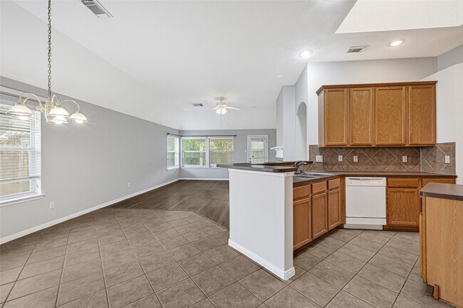 Building Photo - 2311 Falcon Knoll Ln