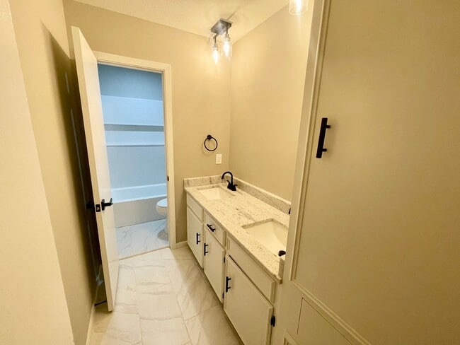 Building Photo - 3/2 for rent in Crossgates of Brandon 042!