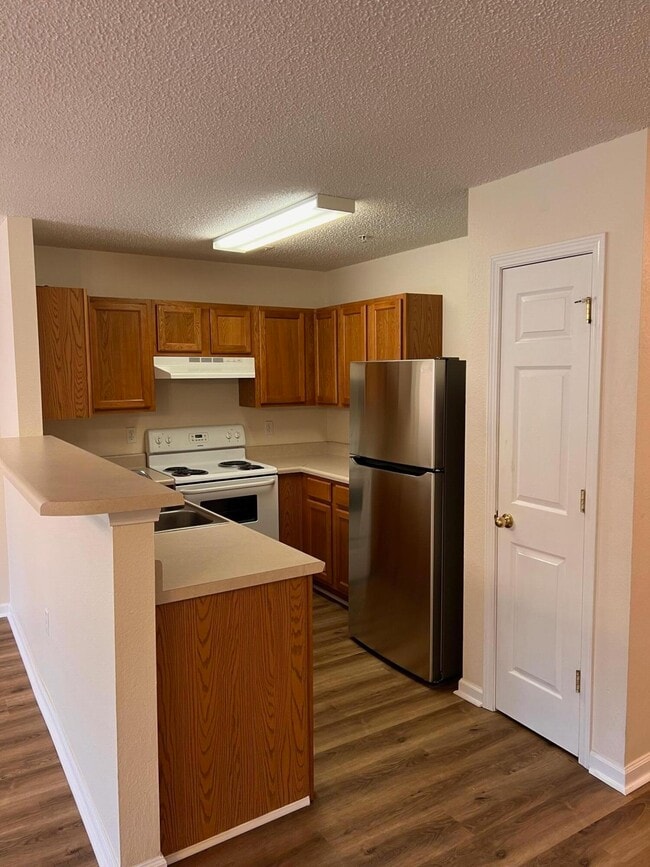 Building Photo - 240 Swaying Pine Ct