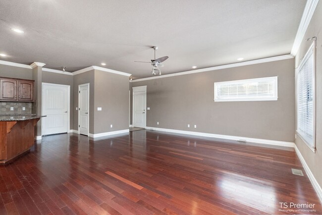 Building Photo - 2 Bedroom Duplex in East Fayetteville