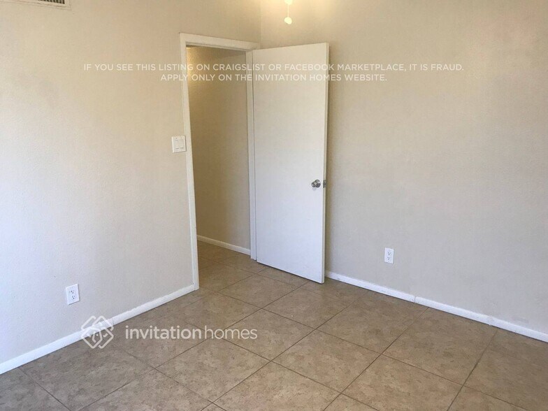 Building Photo - 3614 W Cochise Dr