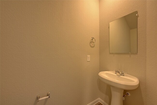Building Photo - 13856 Goldeye Dr