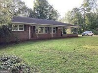 Building Photo - 6702 Songwood Dr
