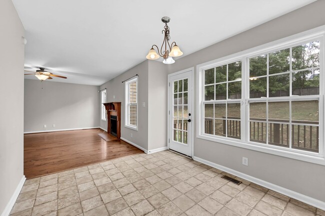 Building Photo - 1109 Ishee Dr
