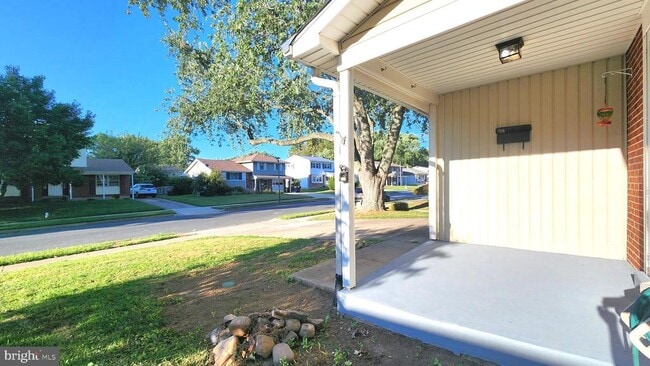 Building Photo - 356 Mockingbird Ave