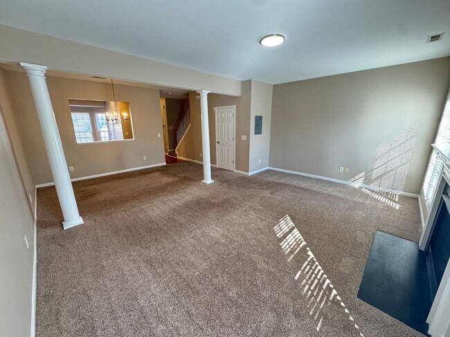 Building Photo - 3BR Townhome in Durham!