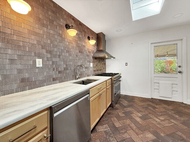 Building Photo - 4517 S Hesperides St