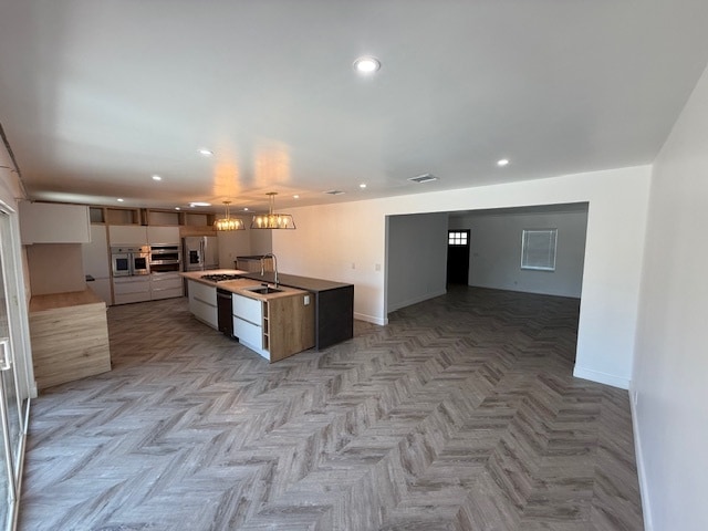 Kitchen - 2400 Greenfield Ave