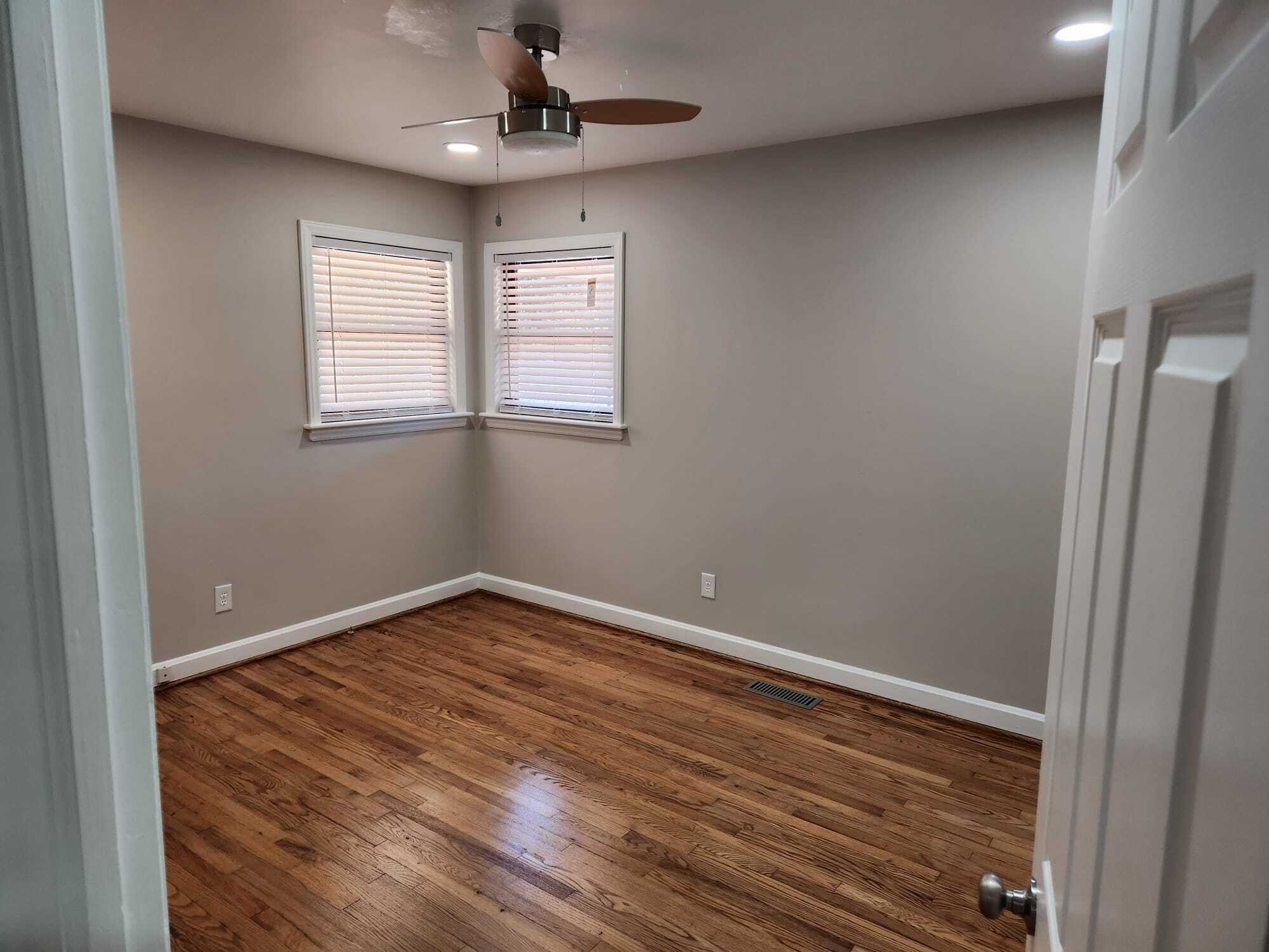 Building Photo - 4 Faye St