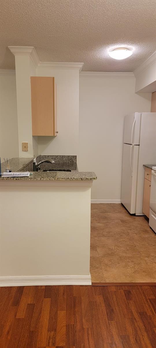 Building Photo - 2494 Centergate Dr
