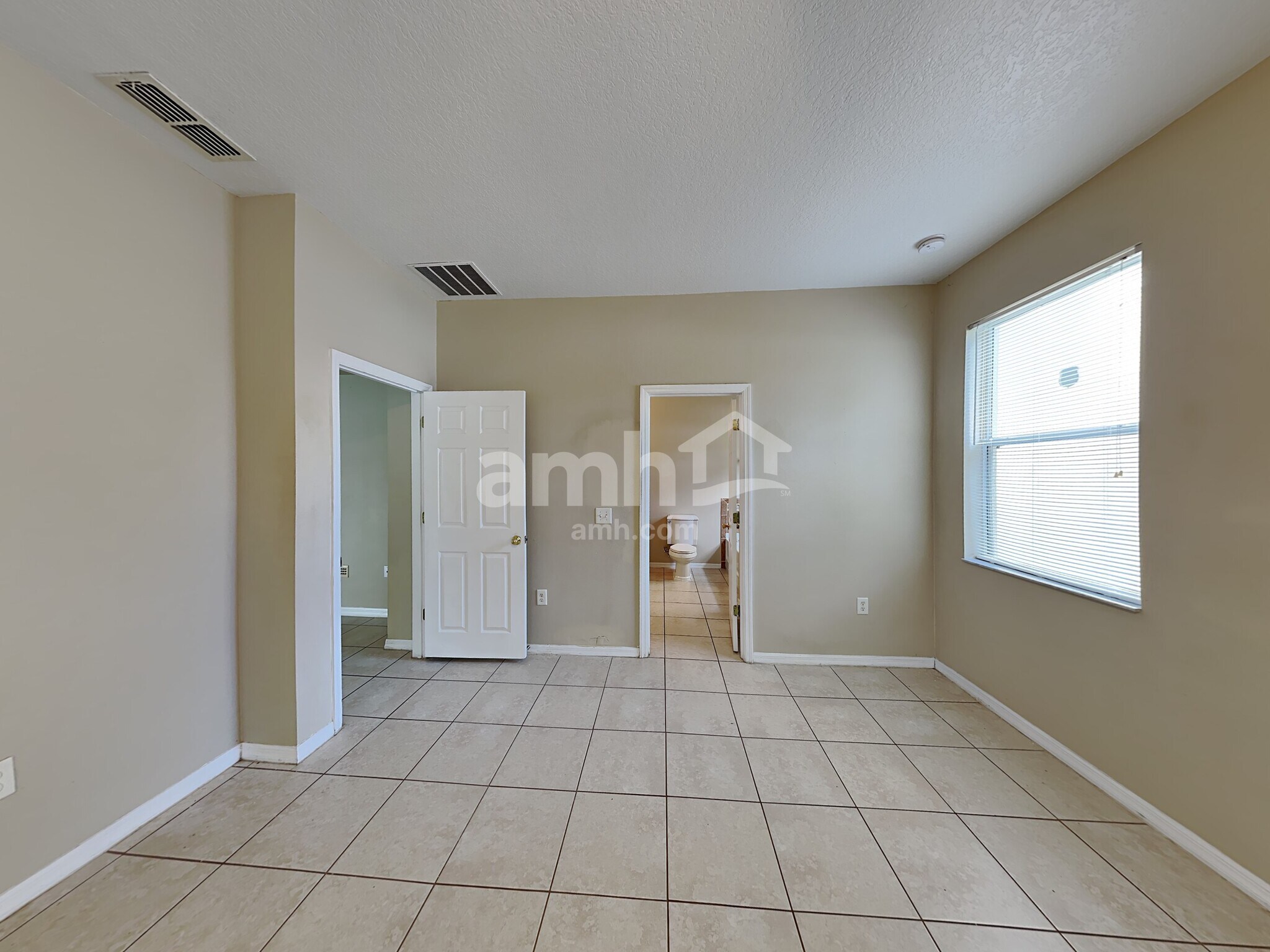 Building Photo - 5028 Gandross Ln