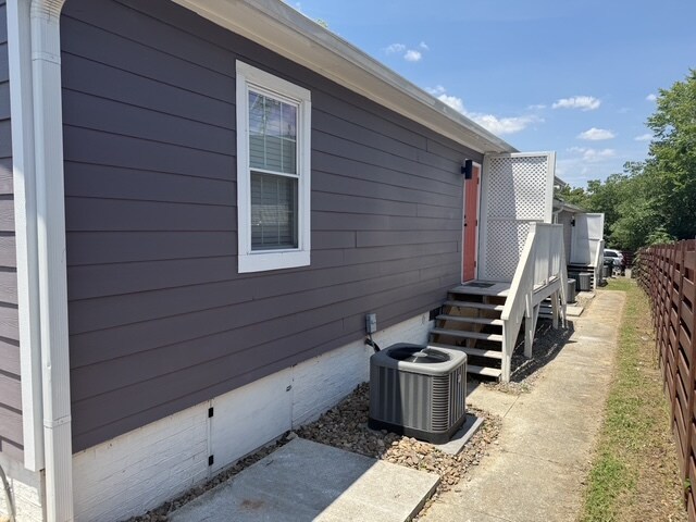 Building Photo - 407 Bledsoe Ave