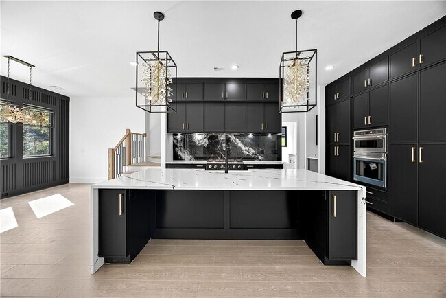 Building Photo - 127 Deer Cyn Dr