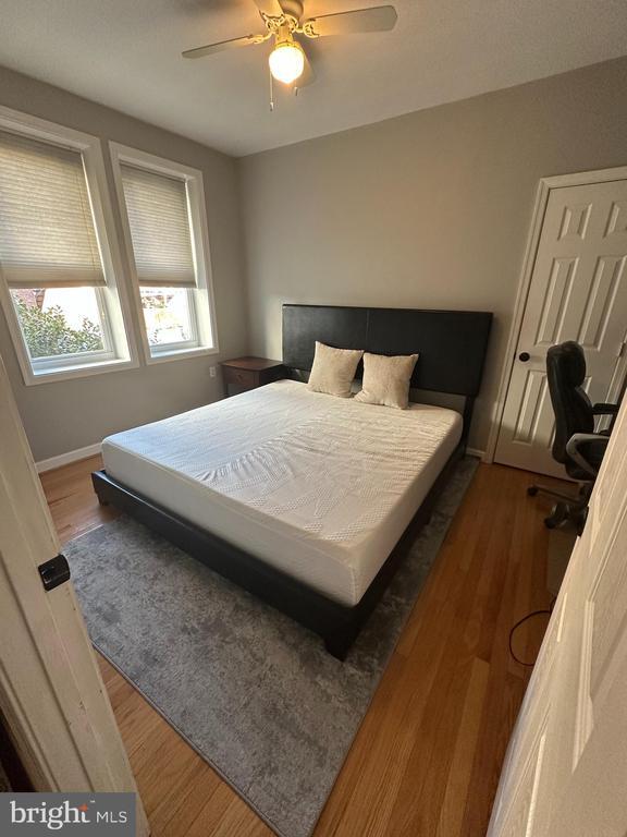 Building Photo - 314 V St NE