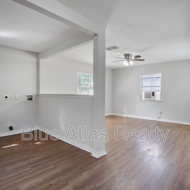 Building Photo - 2015 Glenfield Ave