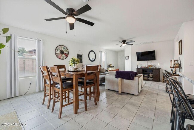 Building Photo - Beautiful Home in Rancho Sahuarita!