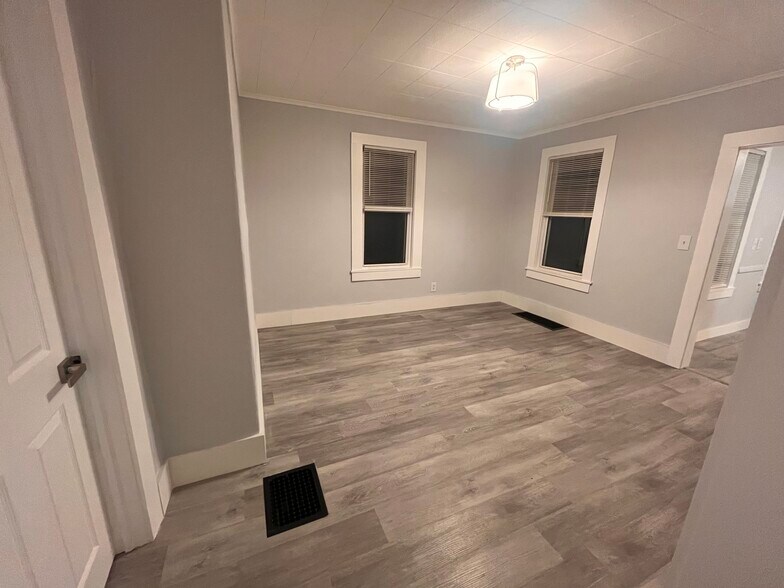 Living room - 36 Loker St