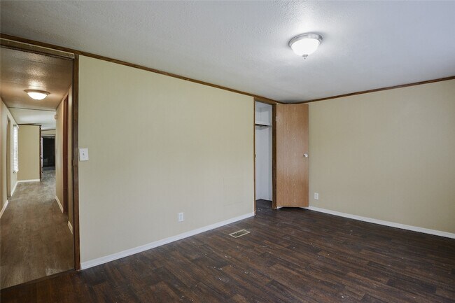 Building Photo - 132 Birchwood Dr