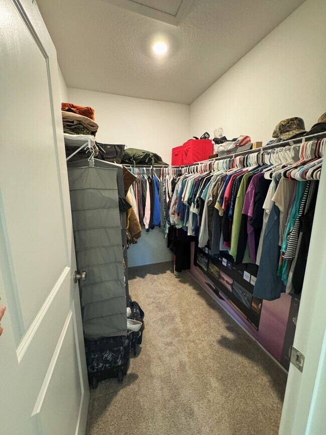 Building Photo - 3 BR/  2.5 BA  Townhome - ANNIES WALK