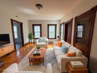 Building Photo - 110 Estey St