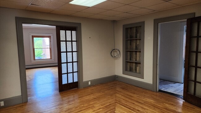 Building Photo - Large 4-5 Bedroom on Historic Main Street in Salamanca NY! Available Now!