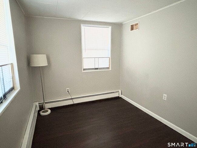 Building Photo - 12 Mountain Ave