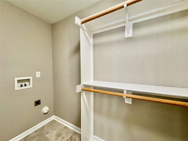 Building Photo - 4319 McKinney Ave