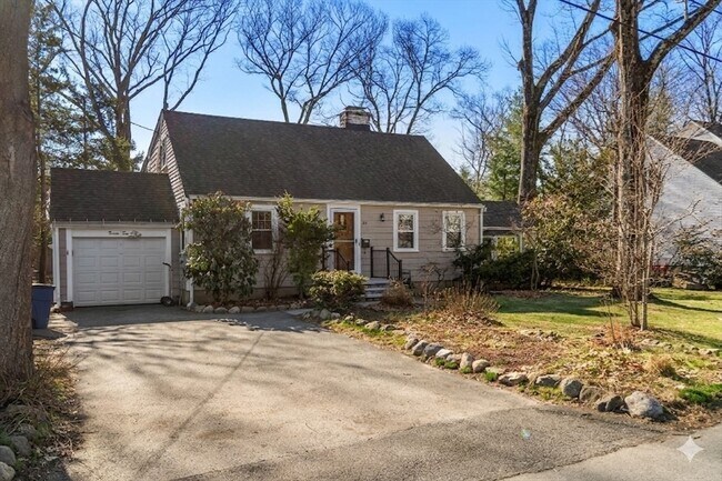 Building Photo - 22 Munroe Rd