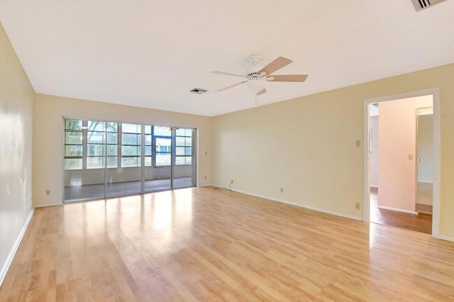 Building Photo - 5730 Fernley Dr E
