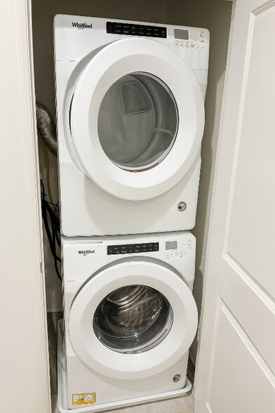 Building Photo - 7464 Starry Night Pl