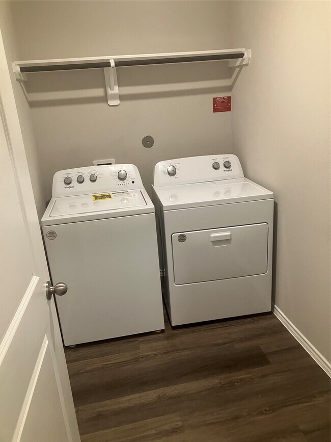 Building Photo - 232 Blanco Dr