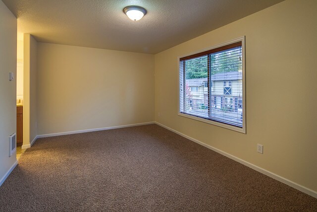 Building Photo - 5979 SE Harmony Rd